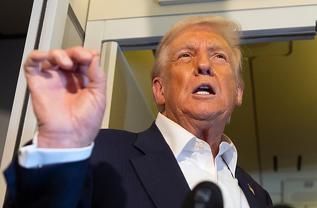 Trump fantazíroval o odpálení jaderné bomby na KLDR, tvrdí jeho bývalý úředník