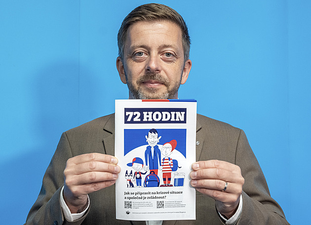 Do schránek chodí příručka, jak se chovat v krizi. Schovejte si ji, prosí Rakušan