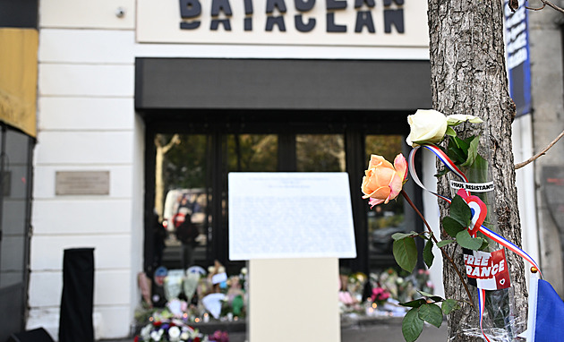 Teror, jenž vše změnil. Francie si připomíná útoky islamistů, zavraždili 130 lidí