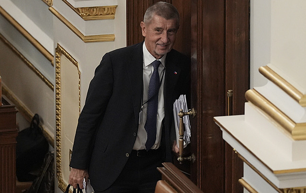 Rozpočet se nedá opravit, řekl Babiš. Stínové divadlo hnutí ANO, opáčil Fiala