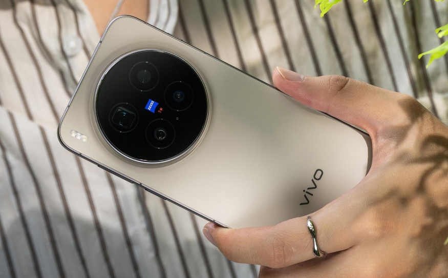 Král fotomobilů s fotokitem zdarma. Vivo X300 Pro je za super cenu a s dárky za 5 tisíc