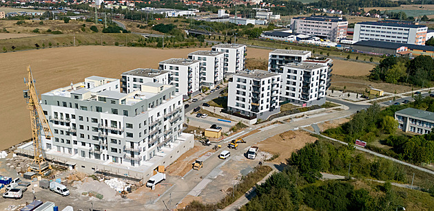 Jedno razítko stačí. Změna zásadně zrychlí výstavbu bytů, zaznívá však i kritika