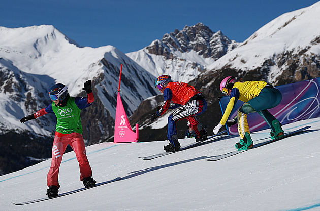 Snowboardcross na ZOH ONLINE: Adamczyková bojuje v týmové soutěži