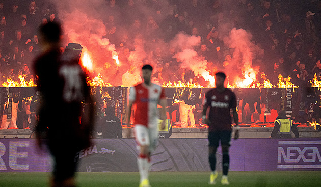 Kuchtu nakopl fyzioterapeut, Sparta ukázala video. Tvrdík mluví o urážkách