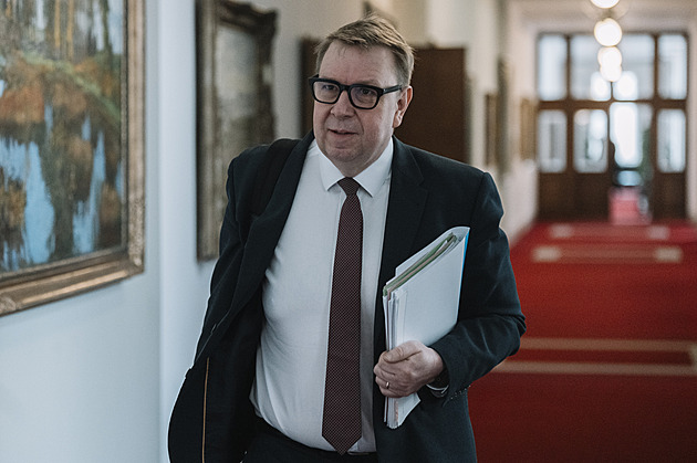 Důchodový věk na 65 letech zastropuje vláda později, nejspíš od roku 2028