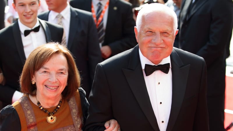 Premiéra dokumentu o Livii Klausové. Film zachytil i osobní momenty z jejího života