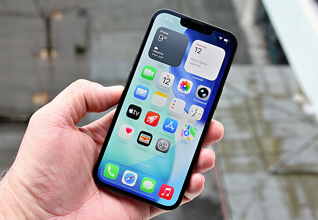 Nejdostupnější iPhone začal dávat smysl. Test iPhonu 17e