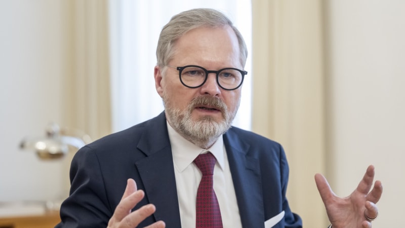 Ostrý vzkaz Fialy Babišovi na dovolenou: Macinka se utrhl ze řetězu, věci se nevyvíjejí dobře