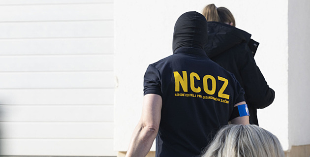 Evropská prokuratura šetří celní podvody s čínským zbožím. Policie zasahovala i v ČR