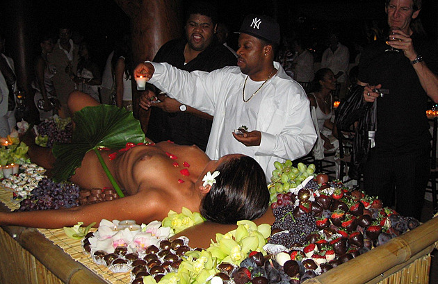 Freak-off večírky byly jen amatérské porno a sex show, zkouší Diddyho obhájci