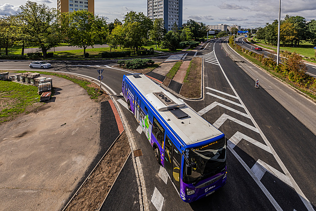 Řidičům se otevřela část okruhu v Hradci, další opravy trvají do podzimu