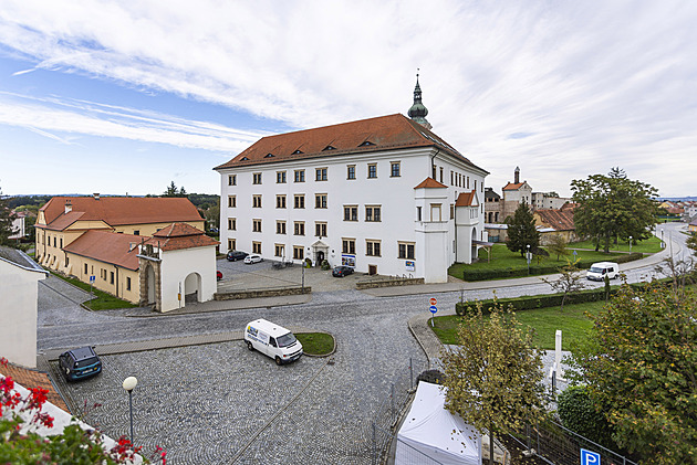 Uherský Ostroh a Ostrožská Nová Ves jsou opět bez pitné vody, školy zůstaly zavřené