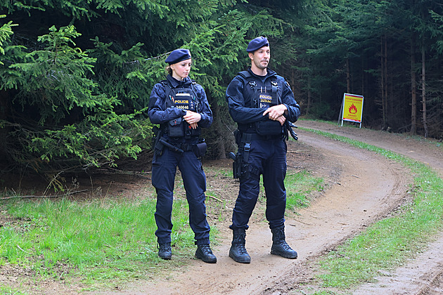 Armáda nastupuje na Šumavu. Začala příprava sanace toxických látek