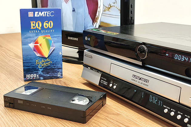 Pamatujete? Takto vypadal obraz z VHS kazet, které nyní slaví 50leté výročí