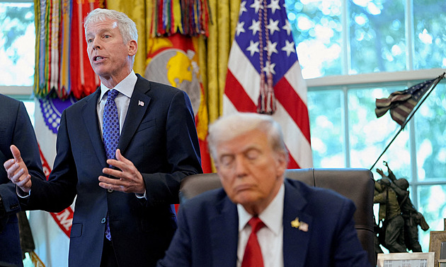 Čekáme zprávy o nových dodávkách. USA tlačí Evropu k uvolnění nafty z rezerv