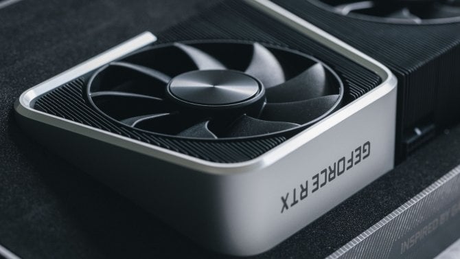 Je GeForce RTX 5090 mrtvá, nebo ne? Nvidia údajně konec výroby popřela, moc to tak ale nevypadá