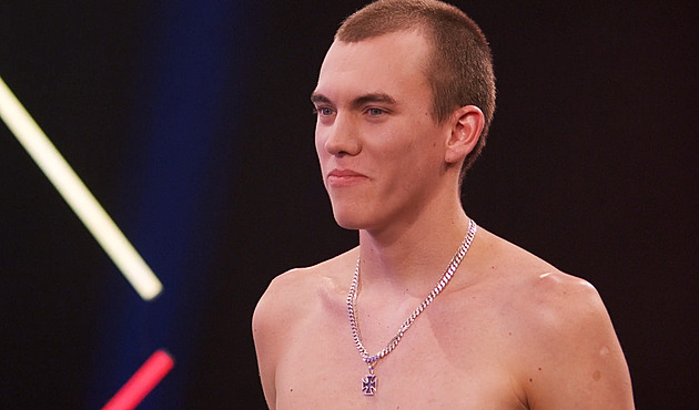 Standa nikdy neměl vztah, dominantní finalistka v nahé seznamce si ho hned srovná