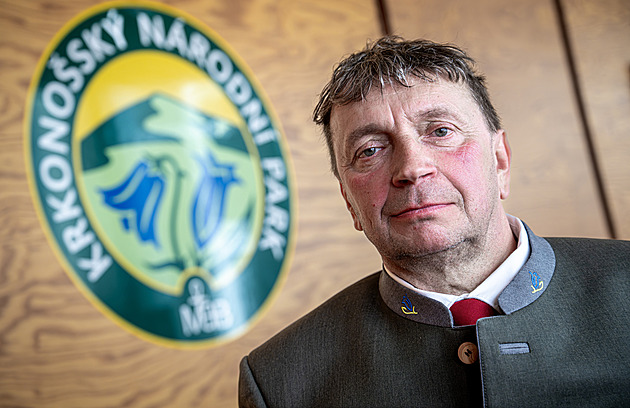 Tady je Krakonošovo, ne Moravcovo! Hory zaplavily nápisy proti řediteli parku